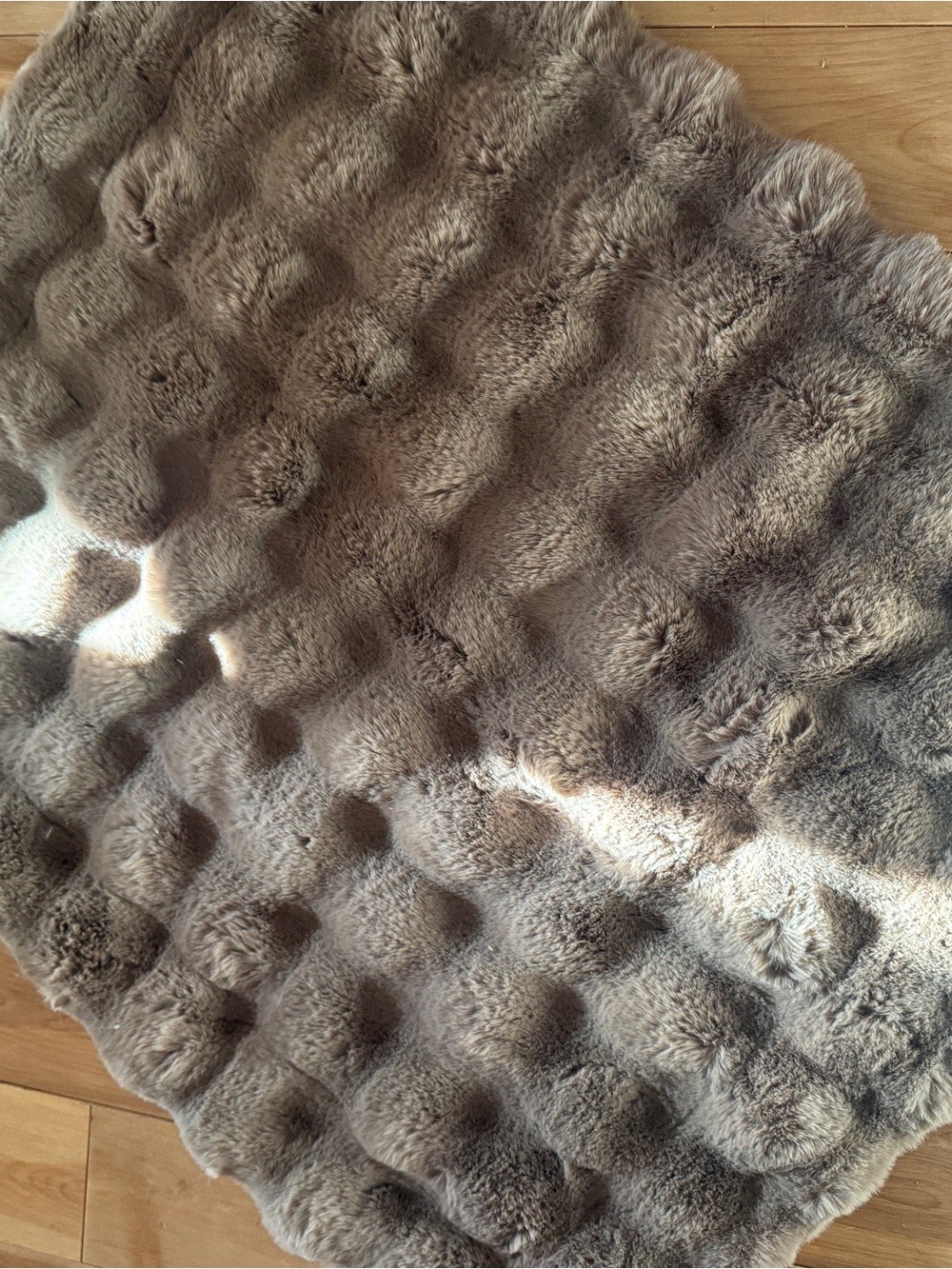 lola Plush Pet Pad in Brown - Picture 3 of 5